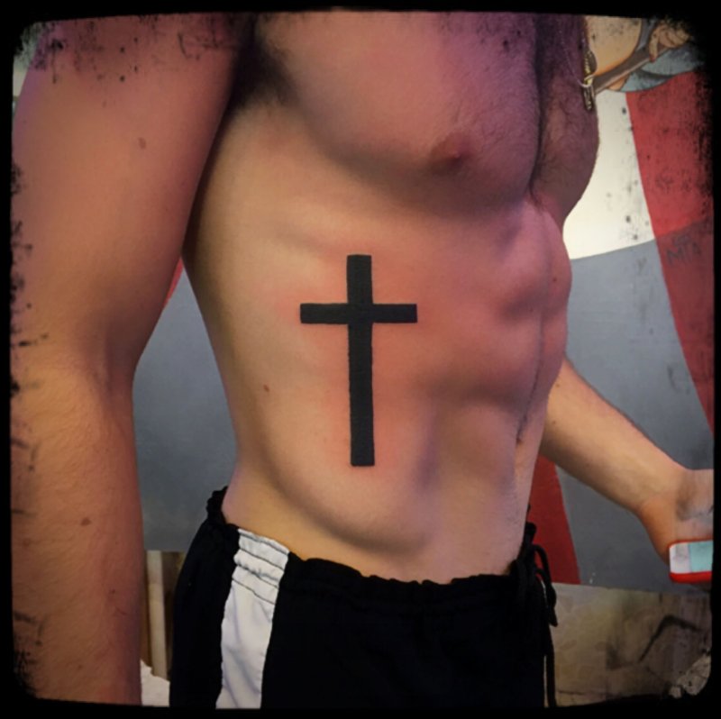 Тату крест. Тату православный крест для мужчин на груди. Больше кру�тых тату на нашем сайте 11111