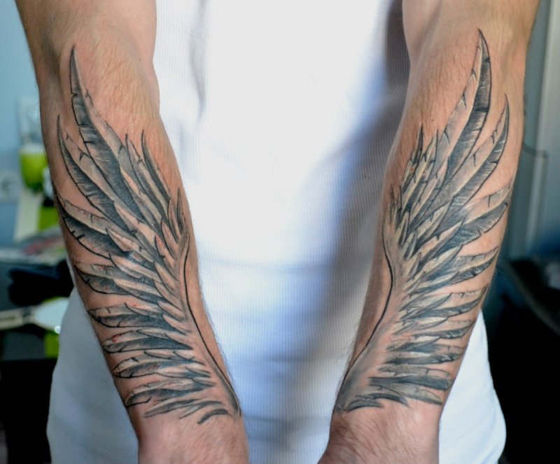 Татуировки в виде крыльев