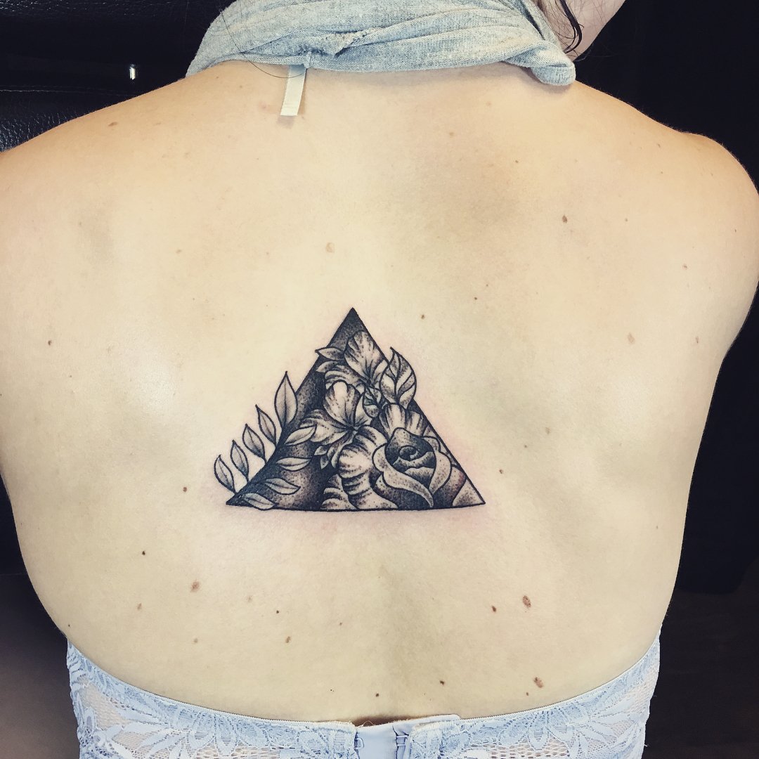 Татуировка Бермудский треугольник
