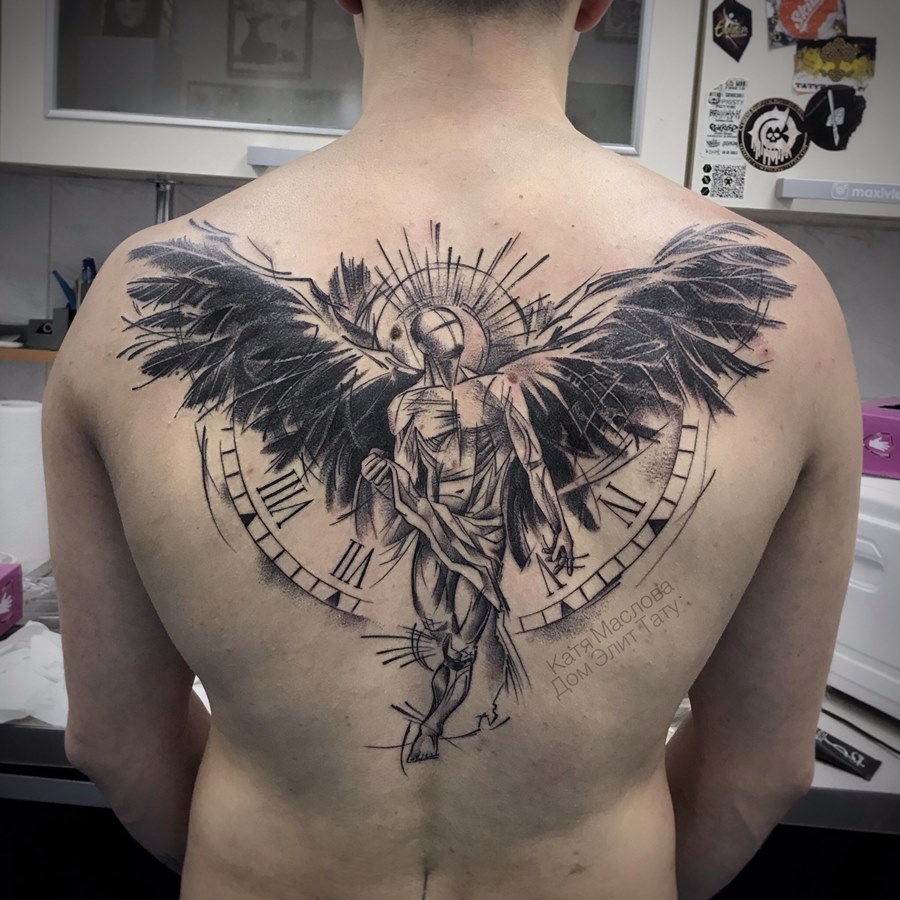 Татуировки на спине мужские